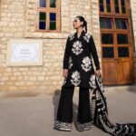Sarah Khan Instagram - UNSTITCHED – FALL/WINTER Discover statement seasonal style with bold prints, contemporary designs, and striking motifs from SAPPHIRE Unstitched – Fall/ Winter Collection. Launching Tomorrow 4 PM online | 6th Oct in-stores #sapphire #sapphirepk #sapphireonline #sapphirepakistan #sapphireunstitched #fallwintercollection