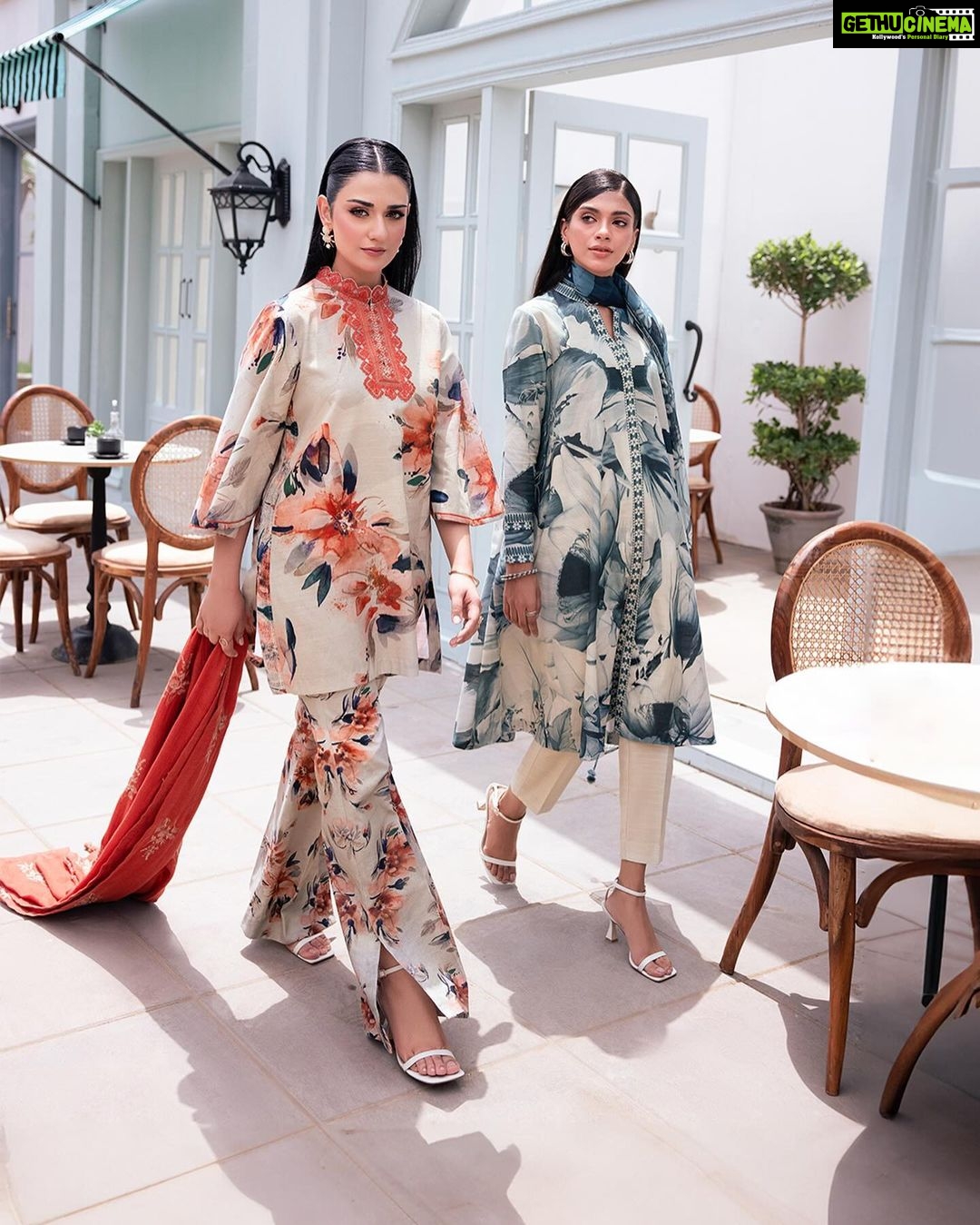 Sarah Khan Instagram - UNSTITCHED – FALL/WINTER Discover statement seasonal style with bold prints, contemporary designs, and striking motifs from SAPPHIRE Unstitched – Fall/ Winter Collection. Launching Tomorrow 4 PM online | 6th Oct in-stores #sapphire #sapphirepk #sapphireonline #sapphirepakistan #sapphireunstitched #fallwintercollection