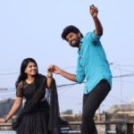 Saravana Vickram Instagram - என் வாழ்க்கை என்னும் காட்டை எரித்து… குளிர் காய்ந்தாய் கொடுமை பெண்ணே… 🖤 💙 Dop @gokul_krishnan_1010 #vjdeepika #saravanavickram #pandianstores #kannan #vijaytv