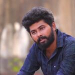 Saravana Vickram Instagram – 😊

Dop 👉 @gokul_krishnan_1010 

#kavin #love #koovam #anger #outofcontrol #peace 
#saravanavickram @kavin.0431