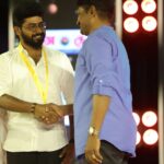 Saravana Vickram Instagram – ‘RISING STAR’ π«of the year Award.
Thank you for this Recognition β¨ππΌ
@the_event_company_team
Ivlo naal kasta pattu pannuna visyathuku oru sirandha angikaaram…
Thank you all… β€οΈππΌ
Keep supporting βΊοΈ
Pc π @gokul_krishnan_1010
#saravanavickram
#award #sita #talent #passion #acting