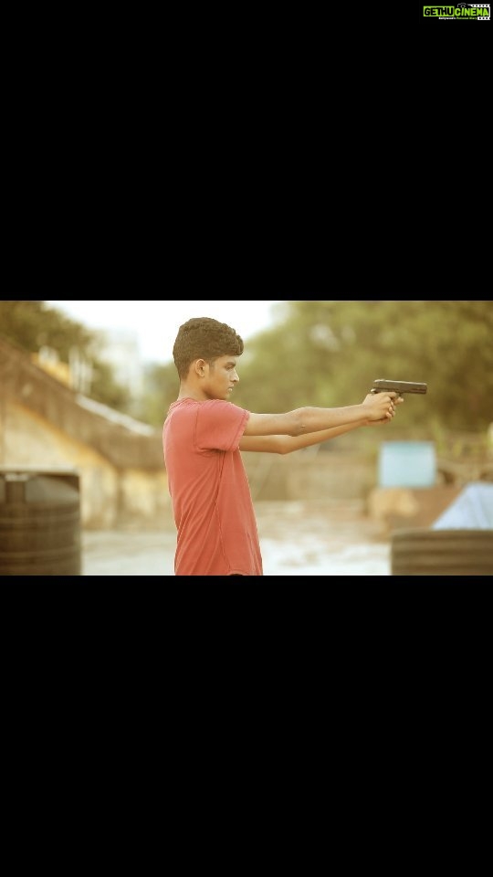 Saravana Vickram Instagram - This is the trimming version of my incomplete short film , I have done this for other purpose and no idea of releasing this full video so planned to release this as a jujubee song edit version.... 😊 Cast - Akshay Kumar & @pugazh10 Cinematographer - @gokul_krishnan_1010 #jujujbee #shortfilm #passion #direction #cinema #love #action
