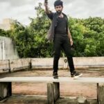 Saravana Vickram Instagram – Naan Ready thaan Varava…🦁🔥🤩😉🎉
Little try…💪🏻
Tribute to LEO team…🎉
Thanks to @surendran_joe master and @sanjay_.v._ 🤍 team work 
Dop 👉 @gokul_krishnan_1010
@lokesh.kanagaraj @anirudhofficial @actorvijay @7_screenstudio @jagadish_palanisamy 
#leo #thalapathy #vijay #naanready @mr.rathna 
#dance #alterego @sonymusic_south
