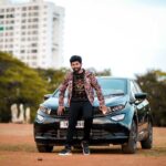 Saravana Vickram Instagram – #Dark… 🖤
With my boy….⚡🏁

Pc 👉 @gokul_krishnan_1010 
Costume 👉 @walking_street__official

#mycar #car #altroz #tata #dark #style #mass #hero #photography
