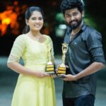 Saravana Vickram Instagram - Together we received our first award 🥹☺️ We are delighted to receive the "Cinemakaaran Award" Finally we got recognised for our recreation reels 🤩🥰🥰🥰 This is more special to us because we feel it is the result of our Hardwork and love for our work...😌😌🤍 Many thanks to those who support and encourage us to do this kind of recreation videos😍😊💕 Thank you my dear nanba @vj_deepika_ for supporting me to do recreation videos and getting these awards as a talented fellow artist. It would not have been possible without you..👫🏻 Pc 👉 @gokul_krishnan_1010 Thank you @cinemakaaran24 for presenting this Award to us. ... #awards