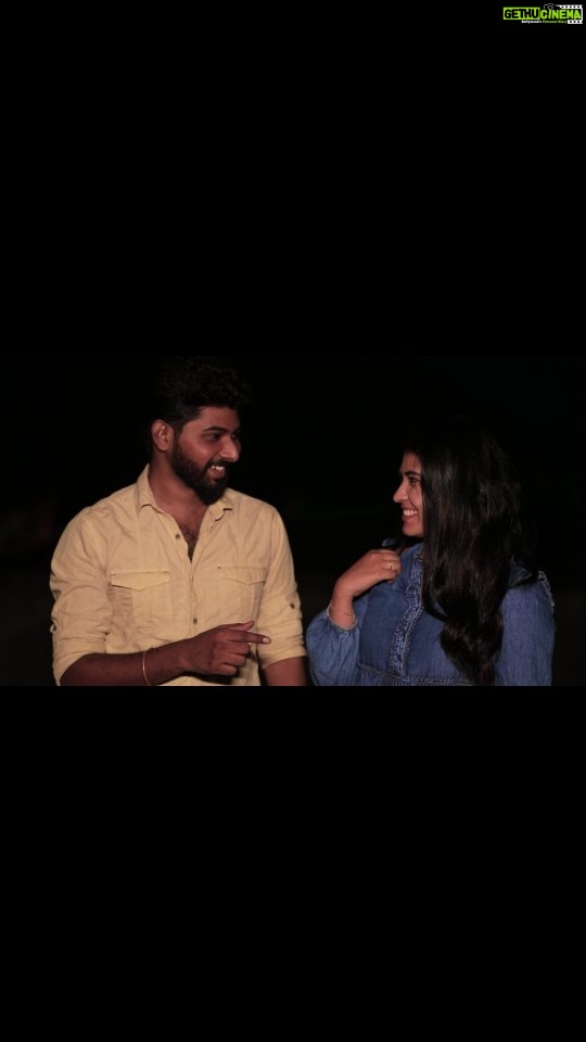 Saravana Vickram Instagram - Recreation - Mayakkam Enna 📽️ Cast - @vj_deepika_ & @saravanavickram Dop - @gokul_krishnan_1010 #passionlove Kanavugala nokki odura ovorutharum intha padatha avunga payanathula nadakura visayangaloda compare panni nammala maariyae irukan la nammalum oru nal nalla varuvomnu nenaika vaikura padam "Mayakkam enna" Karthik maari namma namma kannavuga nokki oditae irupom nammala namma nenacha edathuku kondu poi serka kadavula thana nammaku yamini ah anupi vaiparu 💕 Karthik maari kanavugala nokki odurathu evalo mokkiyamo athae maari yamini ya kanavugala nokki oduravungala encourage panrathum mukiyam ❤️ Karthik 💕 Yamini Mayakkam enna is not just a movie athu oru solla mudiyatha feeling nga 💕💕💕 #mayakkamenna #dhanush #acting #passion #selvaraghavan #movie #tamil
