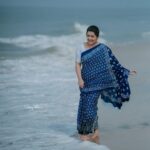 Sarayu Mohan Instagram – കടലോരം കണ്ടത് കടലോളം കിനാവുകൾ ♥️

@_story_telle__r clicks♥️
@divyas_makeover_ MUA