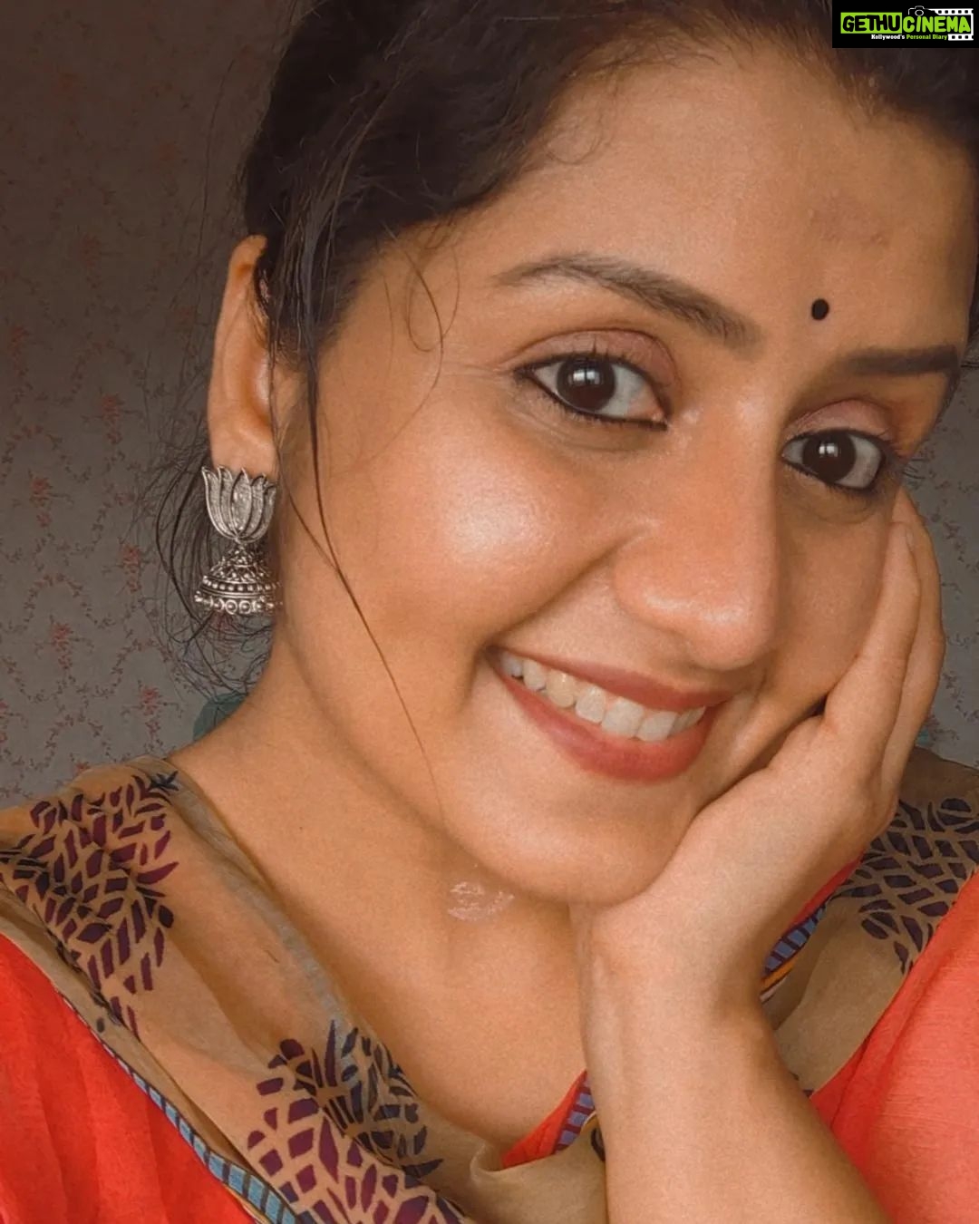 Sarayu Mohan Instagram - Shall call it as Selfies because narcissistic is too hard to spell...