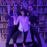 Saumya Tandon Instagram – Wanna dance to win the trophy. 
About last night 
Mia Wallace with joker @saurabhdevendrasingh and shehenshah @rajasen 

#halloween #pulpfiction #miawallace 
#aboutlastnight Mumbai, Maharashtra