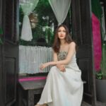 Saumya Tandon Instagram - My love for windows!. In the lovely quaint restaurant @baojiasianhome . It’s a vibe. Shot by @deepak_das_photography Baoji Asian Home Mumbai