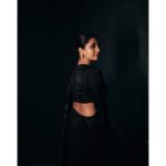 Sayali Sanjeev Instagram – Black lady 🖤
•
•
Clicked by @deepali_td_official 
Styled by @trushala_nayak 
Saree by @navyasabyliva 
Blouse by @soniyasaanchi @labelsoniyasaanchi 
•
#filmfare #sayalisanjeev #blacklady महाराष्ट्र