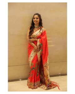 Sayali Sanjeev Instagram - म टा सन्मान २०२३ • • Styled by @trushala_nayak पैठणी @navinyas_handloom • • #blessed Mumbai, Maharashtra