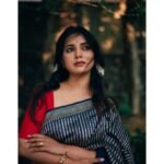 Sayali Sanjeev Instagram – •
Saree by @aura_benaras 
Styled by @trushala_nayak 
MUA & Hair @smrutibhurke_mua 
Clicked by @deepali_td_official 
•
•
#promotions #stylediaries #marathimulgi 
#goshtaekapaithanichi महाराष्ट्र