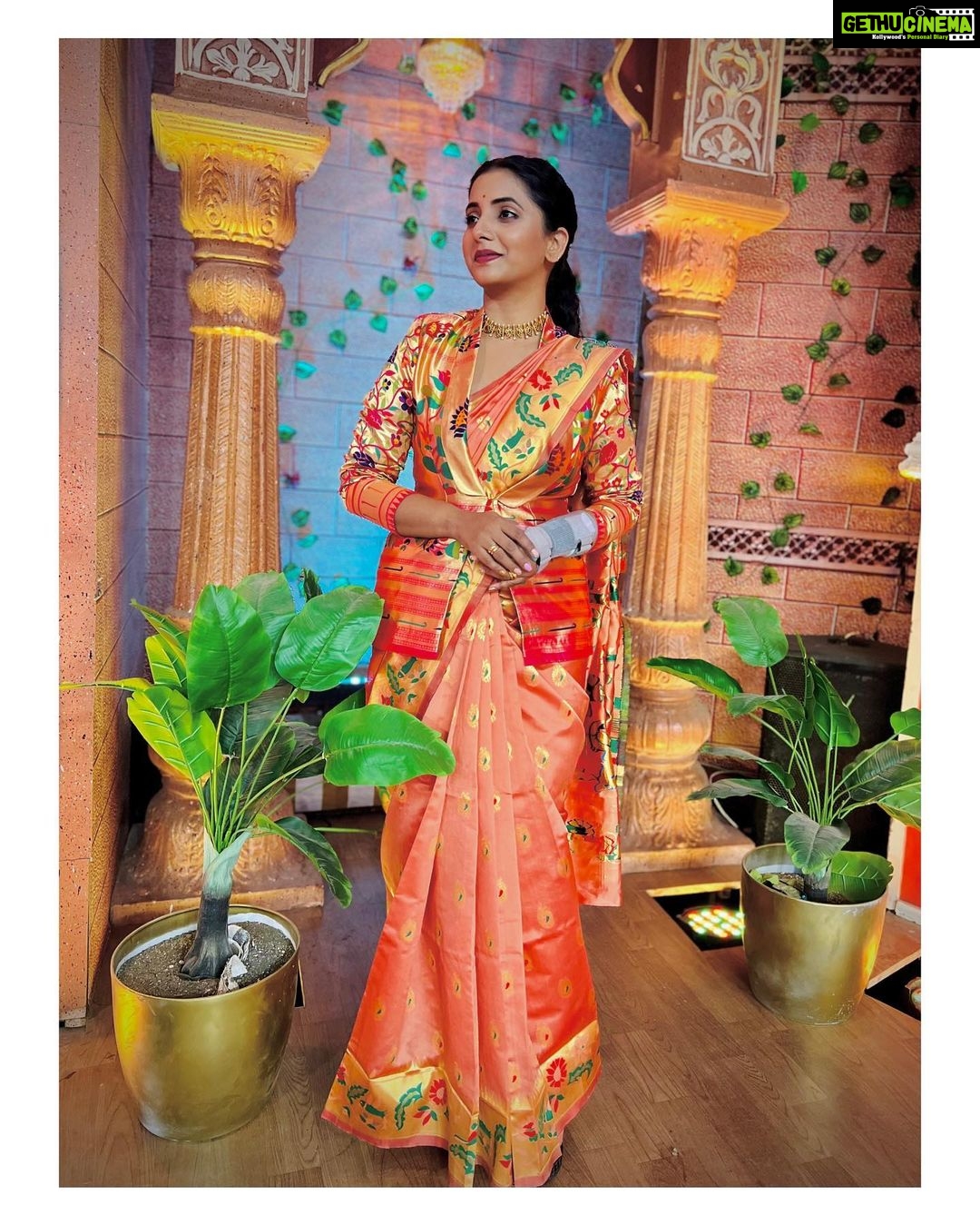 Sayali Sanjeev Instagram - गोष्ट एका पैठणीची ❤️🌟 2nd December ✌️ • • Styled by @trushala_nayak Saree by @af_alankritafashions Jewellery by @candies_collection MUA @sujit.jagtap11 • • #goshtaekapaithanichi #promotion #2nddecember महाराष्ट्र