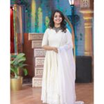 Sayali Sanjeev Instagram - 🤍 • Styled by my love @trushala_nayak Outfit by @aachho • • #chalahawayeudya #🤍 महाराष्ट्र