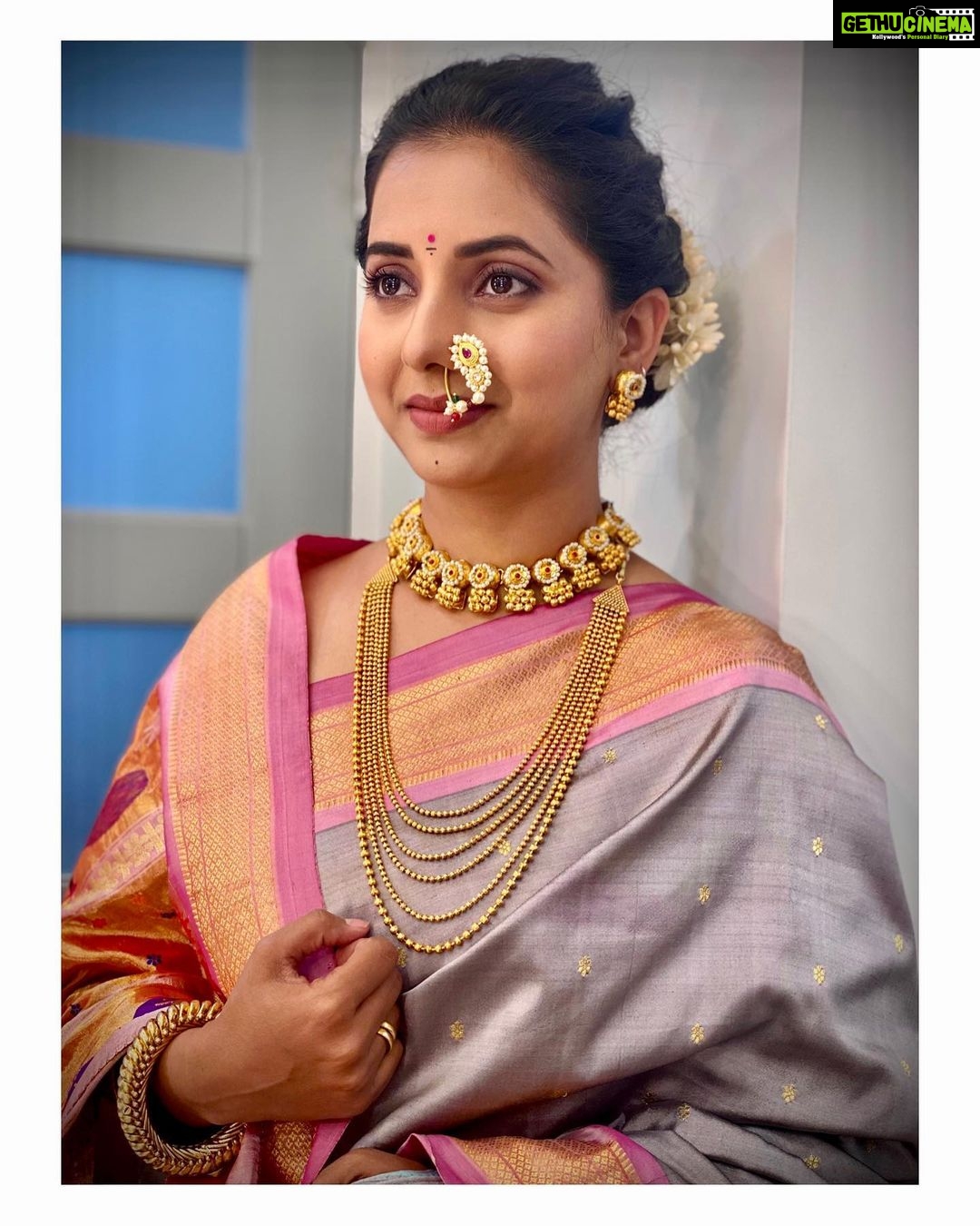 Sayali Sanjeev Instagram - 🪔 शुभ दीपावली !! 🪔 दिवाळीच्या शिवमय शुभेच्छा !🪔🪔 हर हर महादेव 🚩 • • Styled by @trushala_nayak Specially designed नथ @nathicha__nakhara शिंदेशाही तोडे @pngadgilandsons • • #हरहरमहादेव #महाराणी_सईबाईसाहेब भोसले #25thoct