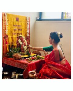 Sayali Sanjeev Instagram - गणपती बाप्पा मोरया… 🙏🏻
•
•
Missing you Baba ❤️🥹
•
#ganpatibappamorya #ganeshchaturthi #2022