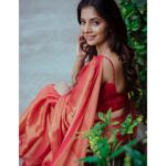 Sayali Sanjeev Instagram – Just ❤️
•
•
•
Saree & blouse @eternitybysakshi 
MUA @smrutibhurke_mua 
Clicked by @deepali_td_official 
•
•
#goodevening #postingafteralongtime Mumbai, Maharashtra