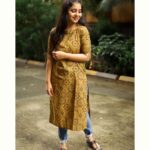 Sayali Sanjeev Instagram – 💫
•
•
•
Wearing @radheya_collection 
•
•
#goodevening Mumbai, Maharashtra