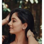 Sayali Sanjeev Instagram - ❤️ • Gargi by PNG has brought a magnificent 22% discount on their wide range of fashion jewellery to suite all your moods. So what are you waiting for? shop now & begin your 2022 beautifully.. @gargibypng • Clicked by @sarrikaaaaaa Make up & hair: @riyapanchal.makeupartist • • • #22for22 #gargibypng #flat22 #discount #hurryup #shopnow #beginbeautiful Mumbai, Maharashtra