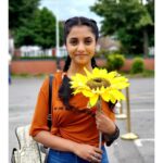 Sayali Sanjeev Instagram - झिम्मा ❤️ उद्यापासून तुमच्या जवळच्या चित्रपटगृहात… काही कारणांमुळे (medical emergency) मला promotions मध्ये सहभागी होता आलं नाही त्यासाठी सगळ्यांची मनापासून माफी मागते… आतापर्यंत तुम्ही मला भरभरून प्रेम दिलं .. तुमचं प्रेम असंच कायम राहू दे.. आणि त्यापेक्षा जास्त प्रेम तुम्ही झिम्मा ला द्याल याची मला पूर्ण खात्री आहे.. उद्या भेटूच theatre मध्ये… Take care ❤️ Thank you so much team झिम्मा ❤️🐶 • Clicked by our tour manager @sidchandekar 🐶😘 • #jhimma #jhimmamarathimovie #tomorrow #intheatres London, Unιted Kingdom