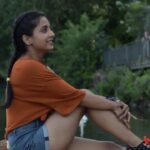 Sayali Sanjeev Instagram - आपला तर एकच फंडा बिनधास्त जगायचं, मनसोक्त फिरायचं आणि Reel बनवायचे.. तुम्ही पण 'झिम्मा' च्या Title Song वर Reel बनवून बिनधास्त Share करा..! #Jhimma #झिम्मा #SayaliSanjeev #19November #InCinemas #ChalchitraCompany #CrazyFewFilms #AvkEntertainment #zeemusicmarathi