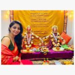 Sayali Sanjeev Instagram - सर्व मंगल मांगल्ये शिवे सर्वार्थ साधिके। शरण्ये त्र्यम्बके गौरी नारायणी नमोस्तुते।। • • Backdrop by @soniyasaanchi ❤️ Clicked by @shweta_0718 😏 • #gauripujan #gauriganpati #ganpatibappamorya #love #blessings