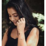 Sayali Sanjeev Instagram - ❤️ Gargi by PNG offers a huge 22% discount on their beautiful fashion jewellery Collections, haven't you binged yet? Hurry up Just 10 days left @gargibypng • • 📸 @sarrikaaaaaa Make up & hair @riyapanchal.makeupartist • • #22for22 #gargibypng #flat22 #discount #hurryup #shopnow #beginbeautiful Mumbai, Maharashtra