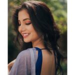 Sayali Sanjeev Instagram - Sareeaddict • Saree by @eternitybysakshi ❣️ Blouse by @soniyasaanchi Clicked by my girl @deepali_td_official Make up & hair by my girl @smrutibhurke_mua 😘😘 • • #sareelove #sareeaddict #sareegirl #goodevening Mumbai, Maharashtra