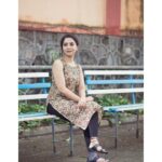 Sayali Sanjeev Instagram - This is neverending love for kalamkari ❤️ Ready to slay the day in this am to pm look . . dress from : @kautuka_couture . DM to order . . 📷 : @mirrorcraftfilms MUA : @makeupbykomalhire Hair : @creation_by_k_koli_ . . . #fashion#kautuka#ethnic#ganeshustav#pink#pestlecolor#vastra#instagram#fashionlove#traditional#pinkkurta#sayali_sanjeev_official#marathiactress#marathiceleb#maharastrianfestival#onlineshopping#indianfashionblogger Mumbai, Maharashtra