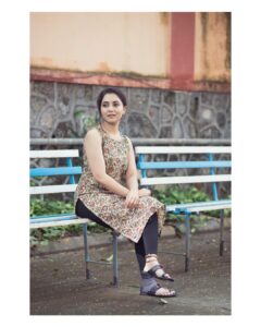 Sayali Sanjeev Instagram - This is neverending love for kalamkari ❤️
Ready to slay the day in this am to pm look
.
.
dress from : @kautuka_couture 
.
DM to order
.
. 
📷 : @mirrorcraftfilms 
MUA : @makeupbykomalhire 
Hair : @creation_by_k_koli_ 
.
.
.
#fashion#kautuka#ethnic#ganeshustav#pink#pestlecolor#vastra#instagram#fashionlove#traditional#pinkkurta#sayali_sanjeev_official#marathiactress#marathiceleb#maharastrianfestival#onlineshopping#indianfashionblogger