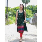 Sayali Sanjeev Instagram - Festive collection @anmayeevastra ❤️ Kolhapuri by @shrusoles • Clicked by @pranavbhadargeclicks • • #goodevening #festiveseason #festival #getready Mumbai, Maharashtra