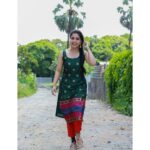 Sayali Sanjeev Instagram - Festive collection @anmayeevastra ❤️ Kolhapuri by @shrusoles • Clicked by @pranavbhadargeclicks • • #goodevening #festiveseason #festival #getready Mumbai, Maharashtra