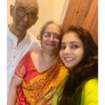 Sayali Sanjeev Instagram - Happiest birthday बाबा 😘❤️❤️ • • • #happybirthday #fatherdaughter #love #❤️ Mumbai, Maharashtra
