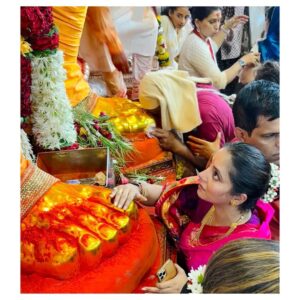 Sayali Sanjeev Instagram - गणराया 🙏🏻🥹 @lalbaugcharaja • • #ganpatibappamorya #🙏🏻 Lalbaugcha Raja Sarvajanik Ganeshotsav Mandal
