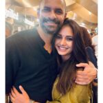 Sayali Sanjeev Instagram - This is what we call “LOVE STORY“ Brilliant brilliant film.. DIRECTION, STORY TELLING, ACTING, SONGS, BACKGROUND MUSIC, CHOREOGRAPHY, VISUALS every single thing …Top Notch ❤️ Sameer.. so so proud of you and so happy for your First Hindi Film.. many more to come.. love u tons 🤗🤗🤗😘 Congratulations team #satyapremkikatha ❤️ Please do not miss this masterpiece.. IN THEATRES NOW