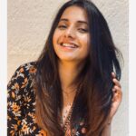 Sayali Sanjeev Instagram - Freshhh… • • #newme #newhair #newhaircut