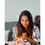 Sayali Sanjeev Instagram – I wish …. 
•
•
Thank you my lovelies @shubhangi7916 @swatz_official11 @shweta_0718 ❤️❤️
📸 @shweta_0718 
•
बाबा I’m missing you 😘 
•
#birthday #blessed Mumbai, Maharashtra