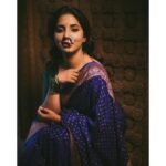 Sayali Sanjeev Instagram - 💙 • Saree by @aura_benaras Nath by @nathicha__nakhara Styled by @trushala_nayak MUA & Hair @smrutibhurke_mua Clicked by @deepali_td_official • • #promotions #stylediaries #marathimulgi #goshtaekapaithanichi महाराष्ट्र