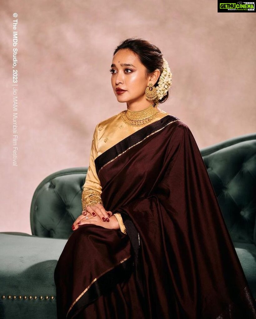 Sayani Gupta Instagram - @imdb Portrait Studio @imdb_in @kalpananoir 🌸 For @mumbaifilmfestival Wearing @raw_mango @anmoljewellers Team @shreejarajgopal @eshwarlog @deepalid10 @dhwanii.jain 🌟