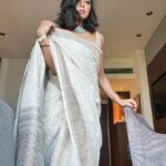 Sayani Gupta Instagram - Shubho Shaptami 🪷 In this resplendent @shantibanaras saree & @curiocottagejewelry necklace @elevate_promotions 🌸