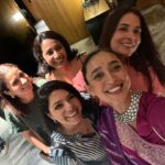Sayani Gupta Instagram - A series nobody asked for! @rasikadugal @tannishtha_c @therichachadha @rajshri_deshpande @teebirdyfly 👯‍♀️👯‍♀️👯‍♀️🌸🌸🌸