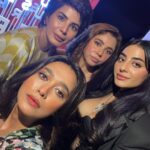 Sayani Gupta Instagram - Us for @lorealindia @lorealparis #standagainststreetharassment #standup @maanvigagroo @banij @iamkirtikulhari 🤝💪🤚