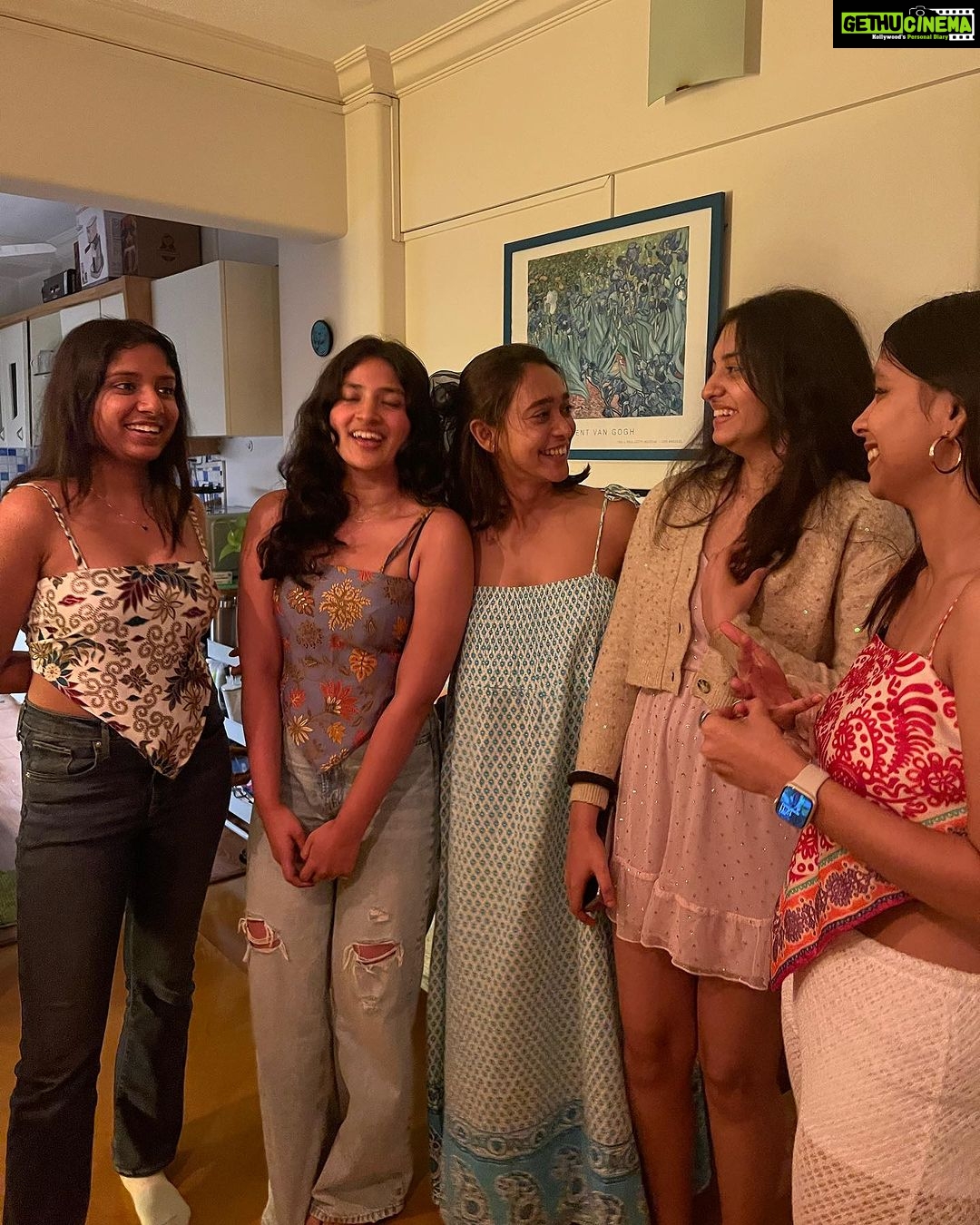 Sayani Gupta Instagram - A birthday well spent! Thank you all of you for the out pouring love, warmth and wishes that really moved me. I see you. Thank you for seeing me. Incredibly grateful for the friends that one has earned. Wanted to spend the day nestled at home calmly.. (perks of growing older). Was exactly that. Worked out (after 1.5 months), amla juiced, ate cake and mutton chaap that I cooked for myself, drank some beautiful Italian wine & malt, hugged & chatted. Was calm, peaceful, serene, happy with so much warmth! π Have the best year all of you! Big love! π