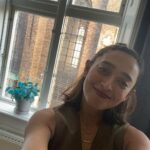 Sayani Gupta Instagram - 😎