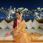 Sayani Gupta Instagram – The night that started well.. 
well, well!

Wanted to wear gold. Kanu sent me this beautiful @raw_mango tissue. Styled myself with the gorgeous @curiocottagejewelry & did my hair make up. 
Gajra for the win always! #nofilter 

At @minimathur ‘s beautiful terrace clicked by @sairahkabir 🌟

PS: please don’t ask lipstick shades. There are 5 in there. Thank you! 

Have the best Diwali! 🪔💫✨