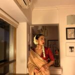 Sayani Gupta Instagram – The night that started well.. 
well, well!

Wanted to wear gold. Kanu sent me this beautiful @raw_mango tissue. Styled myself with the gorgeous @curiocottagejewelry & did my hair make up. 
Gajra for the win always! #nofilter 

At @minimathur ‘s beautiful terrace clicked by @sairahkabir 🌟

PS: please don’t ask lipstick shades. There are 5 in there. Thank you! 

Have the best Diwali! 🪔💫✨
