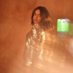 Sayani Gupta Instagram – Bling is seldom part of my sartorial choice! But this one’s a winner! @themudy.official brought Diwali early! ✨

Make up @eshwarlog 
Hair @humera_shaikh19

And oh and these images are genuinely untouched! Like most of our images! #justsayin