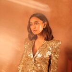 Sayani Gupta Instagram – Bling is seldom part of my sartorial choice! But this one’s a winner! @themudy.official brought Diwali early! ✨

Make up @eshwarlog 
Hair @humera_shaikh19

And oh and these images are genuinely untouched! Like most of our images! #justsayin