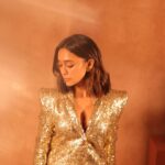 Sayani Gupta Instagram – Bling is seldom part of my sartorial choice! But this one’s a winner! @themudy.official brought Diwali early! ✨

Make up @eshwarlog 
Hair @humera_shaikh19

And oh and these images are genuinely untouched! Like most of our images! #justsayin